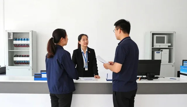 智能控制柜在工业场景中的技术应用与发展趋势